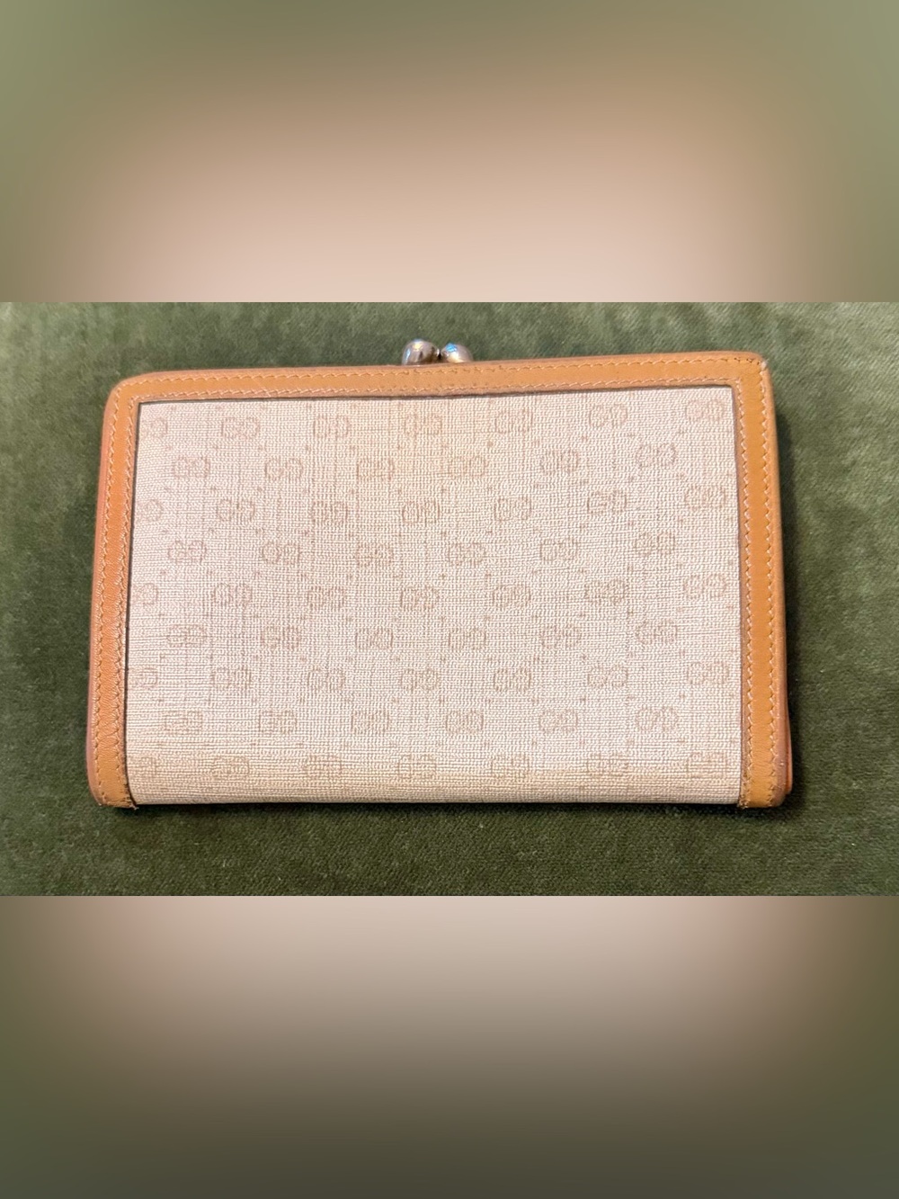 Vintage Gucci GG Monogram Kiss-Lock Bifold Wallet